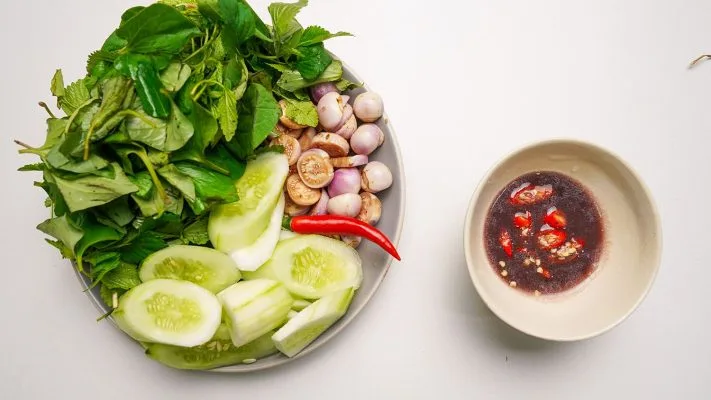 Cách làm cà sống chấm mắm tôm chưng
